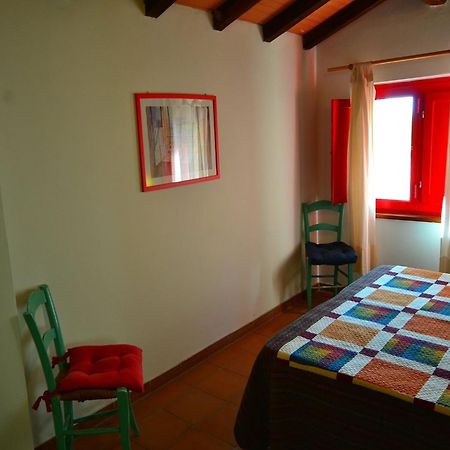Lovely Holiday Home With Private Pool ซานมาร์เชลโล ปิสโตเยเซ ภายนอก รูปภาพ